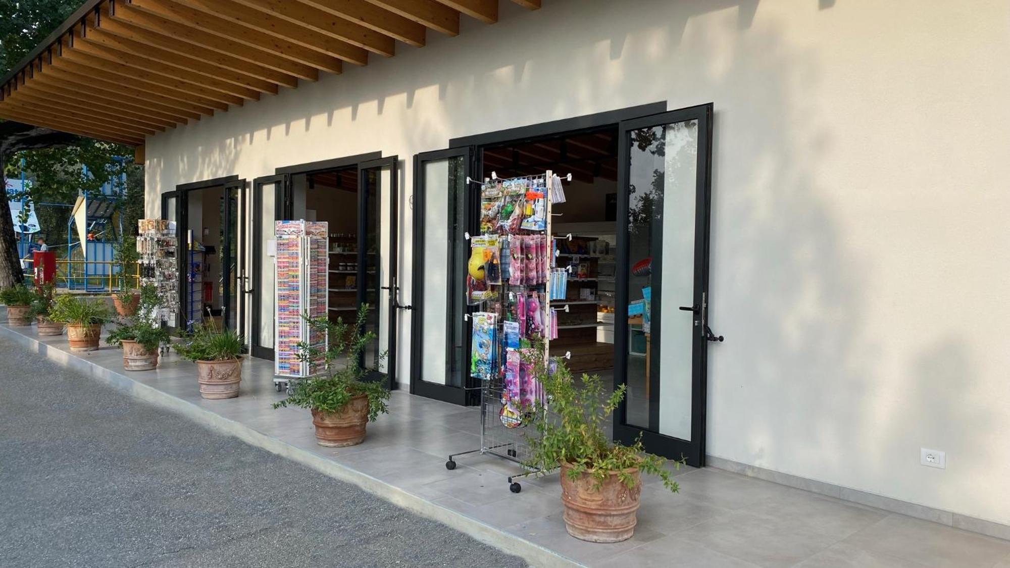 皮安特勒露营地 Moniga del Garda 外观 照片