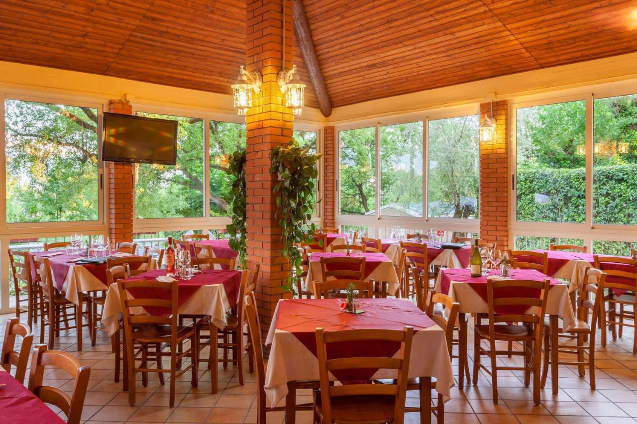 皮安特勒露营地 Moniga del Garda 外观 照片